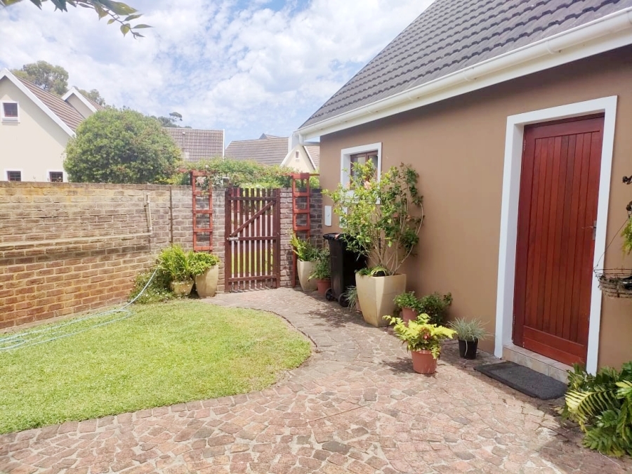 To Let 3 Bedroom Property for Rent in The Island Western Cape